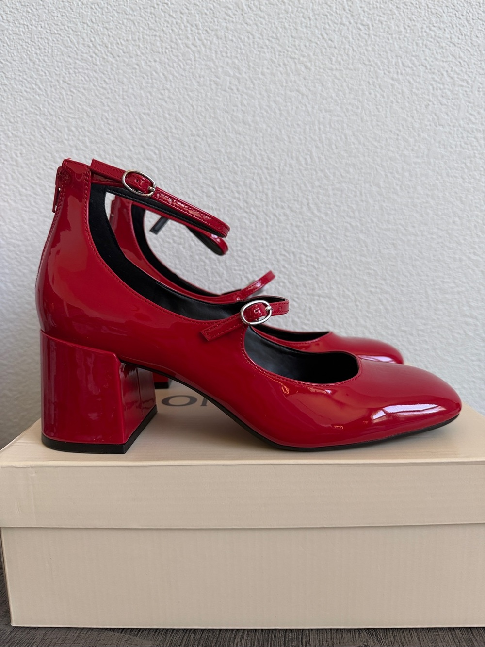 ON-34TH Red Patent Tonii Mary Jane Block Heels NIB